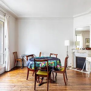 Guestready - Apt Lumineux A Batignolles Paris
