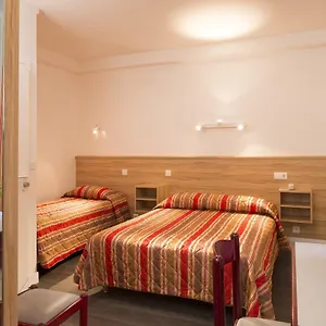Apartahotel Family, París